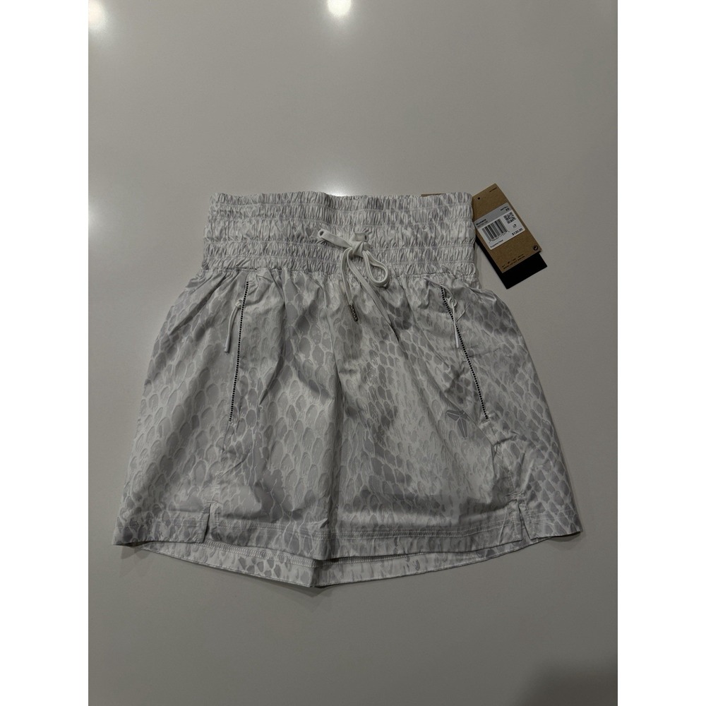 Nike Kobe Dri-FIT Basketball Shorts IB2720-100 White Womens XS NWT